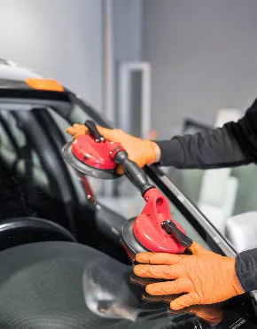 Shattered Windshield Fixing Services Dubai